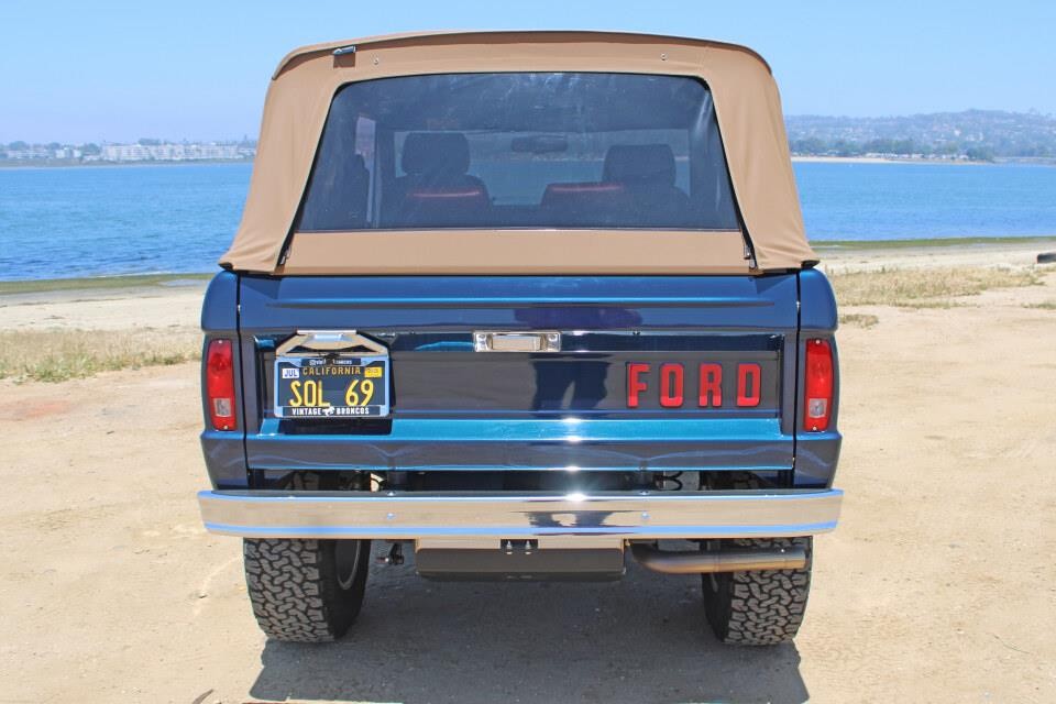 Ford-Bronco-1969-21