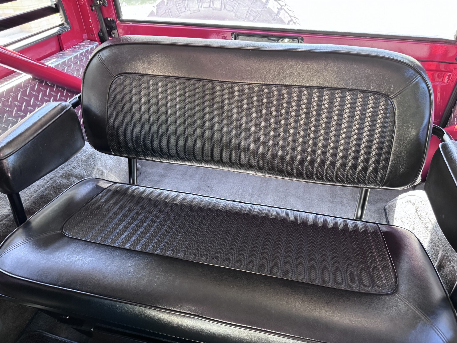 Ford-Bronco-1969-27