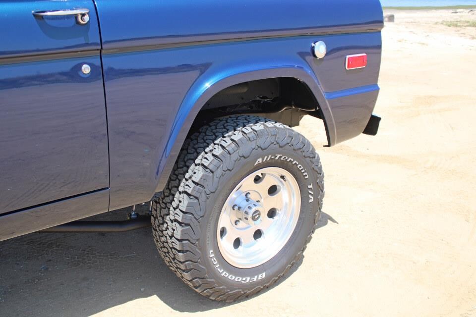 Ford-Bronco-1969-30
