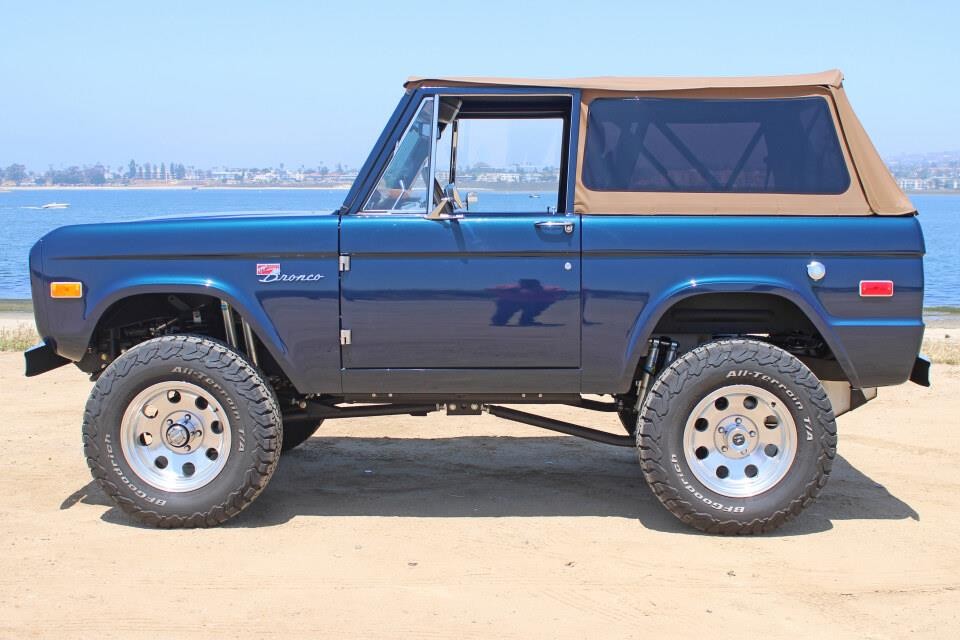 Ford-Bronco-1969-7
