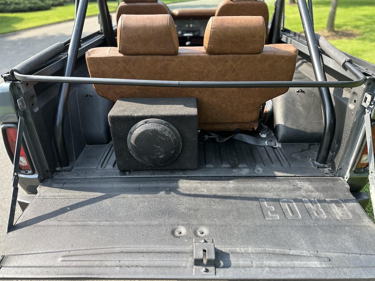 Ford-Bronco-1969-Convertible-28