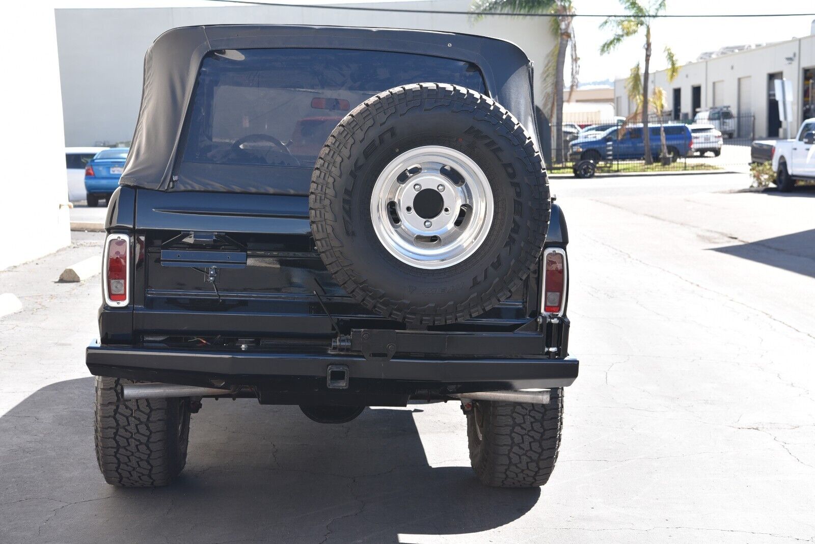 Ford-Bronco-1970-1