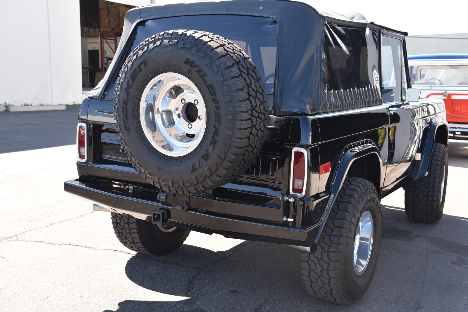 Ford-Bronco-1970-25