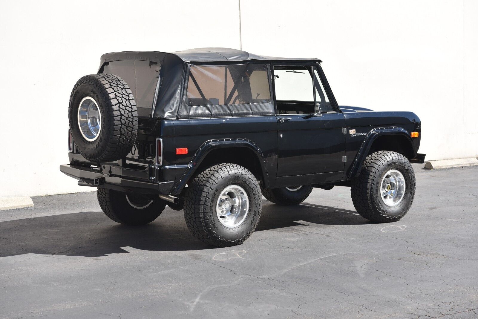 Ford-Bronco-1970-3