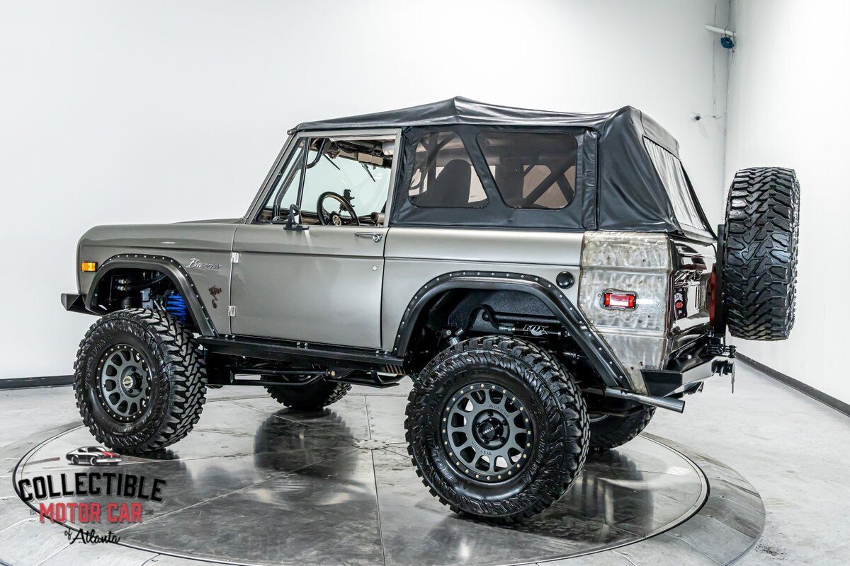 Ford-Bronco-1971-SUV-12