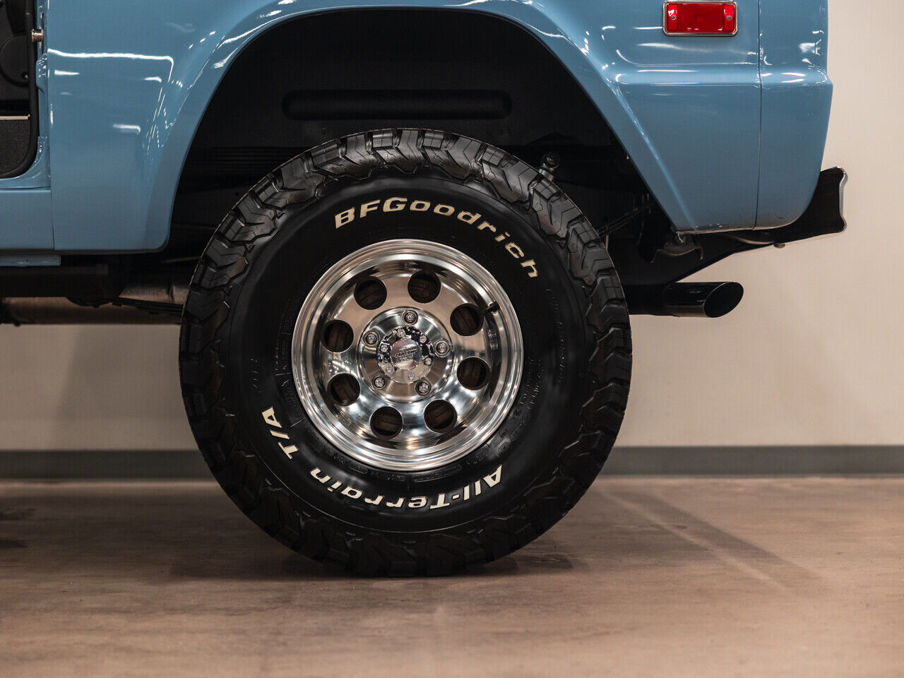 Ford-Bronco-1971-SUV-14