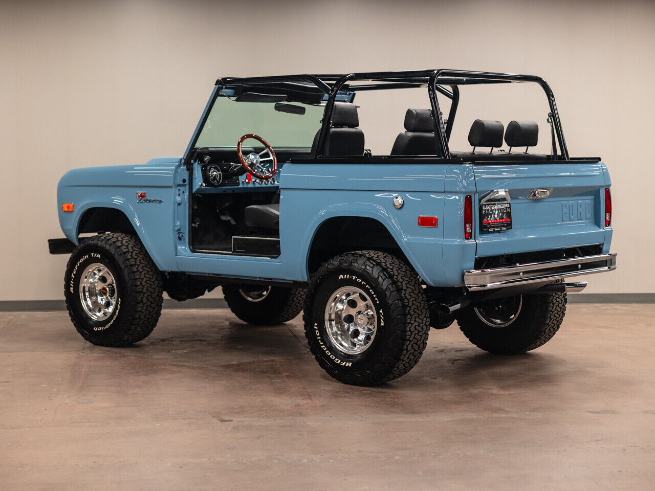 Ford-Bronco-1971-SUV-16