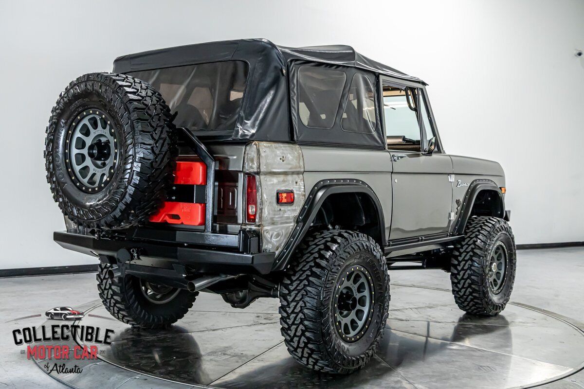 Ford-Bronco-1971-SUV-18