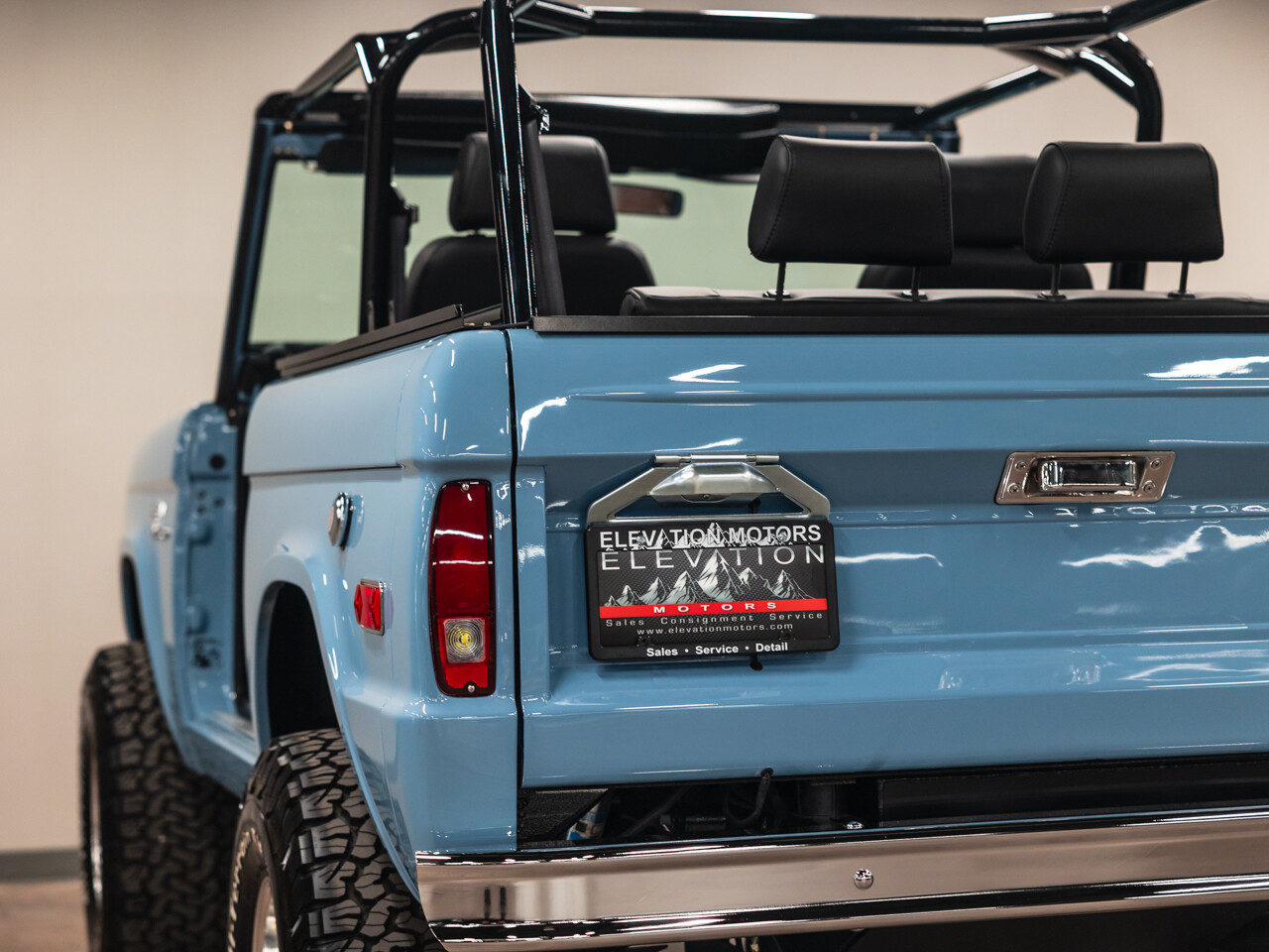 Ford-Bronco-1971-SUV-19