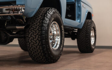 Ford-Bronco-1971-SUV-26