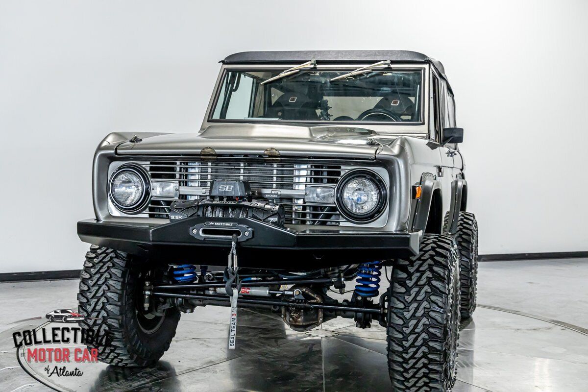 Ford-Bronco-1971-SUV-28