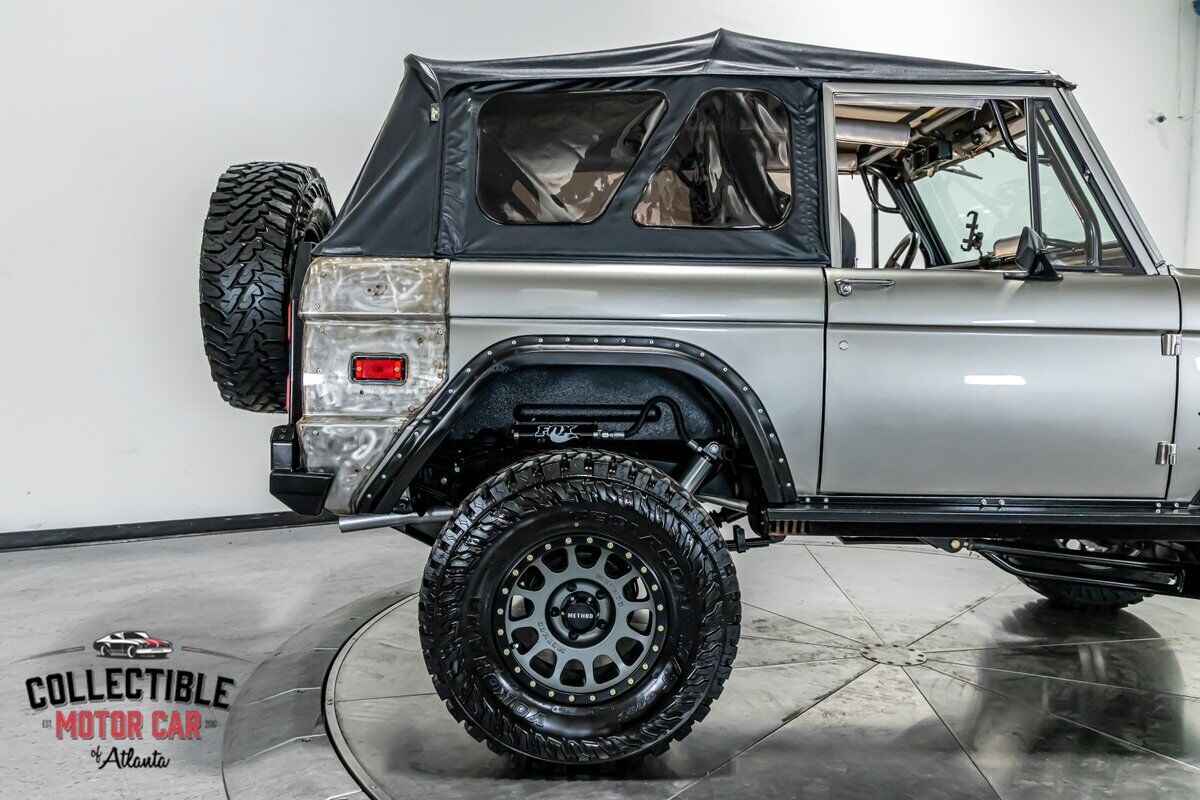 Ford-Bronco-1971-SUV-39