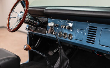 Ford-Bronco-1971-SUV-7