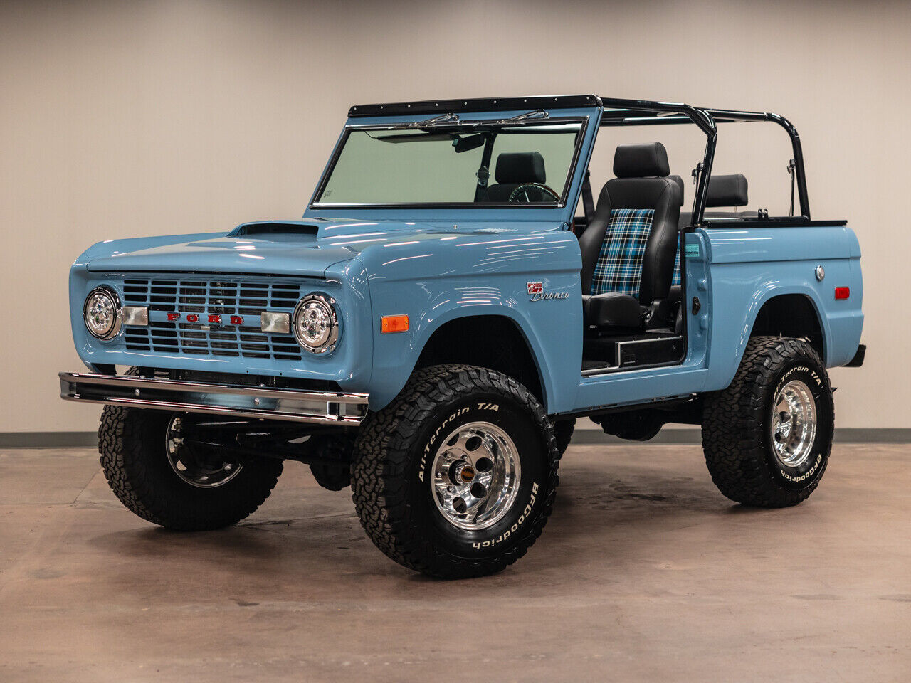 Ford-Bronco-1971-SUV-9