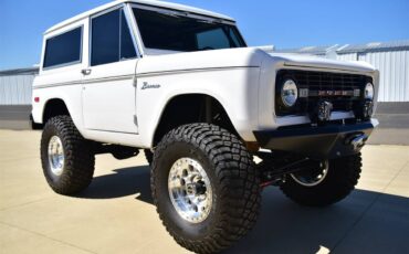 Ford-Bronco-1971-white-14
