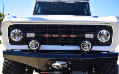 Ford Bronco  1971 white