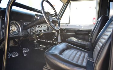 Ford-Bronco-1971-white-9