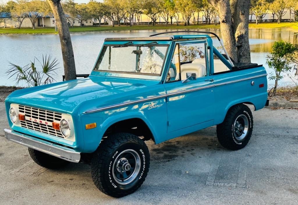 Ford Bronco 1971 --