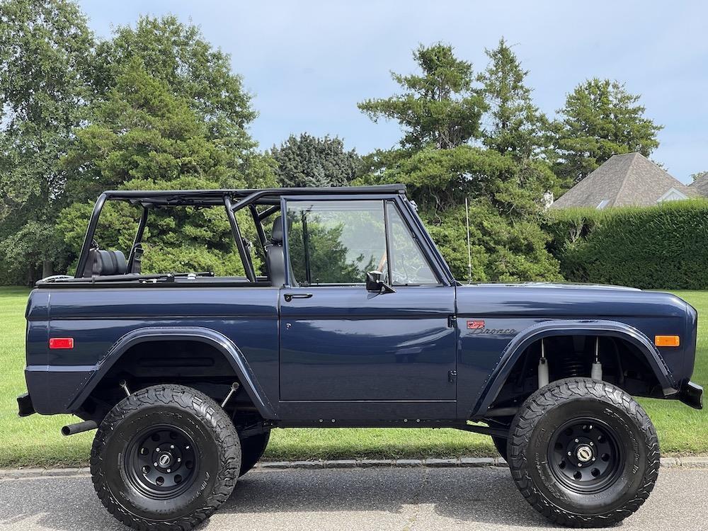 Ford-Bronco-1976-Convertible-11