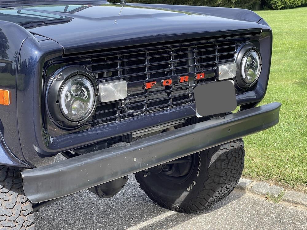 Ford-Bronco-1976-Convertible-24