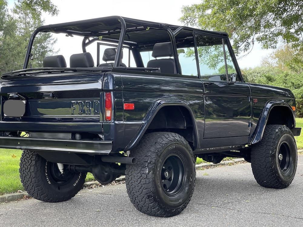 Ford-Bronco-1976-Convertible-29