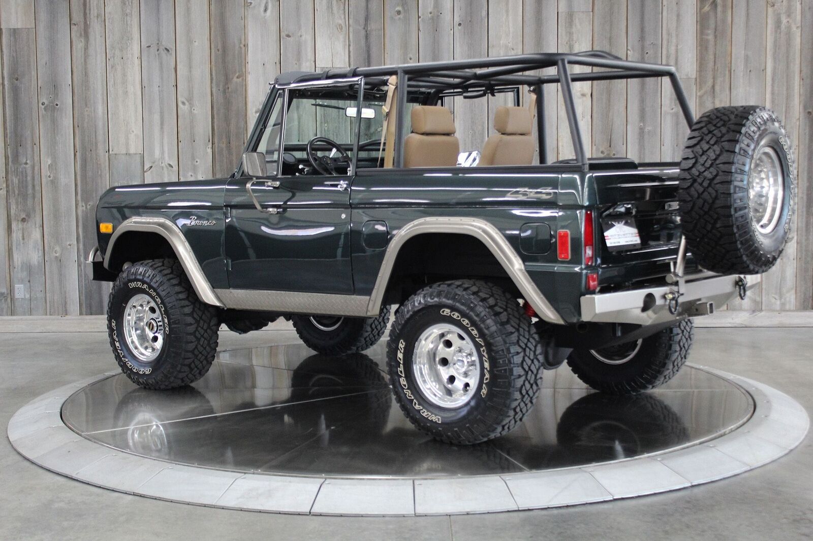 Ford-Bronco-1977-Restomod-2