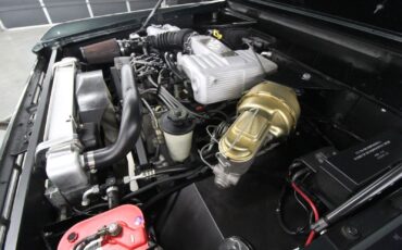 Ford-Bronco-1977-Restomod-36