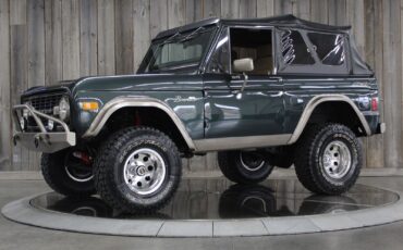 Ford-Bronco-1977-Restomod-38