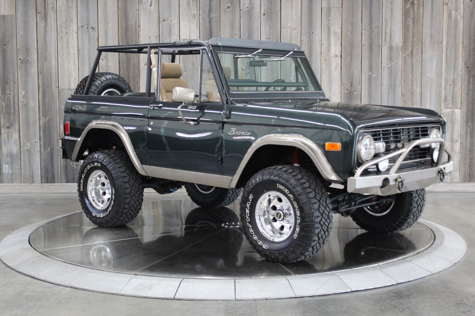 Ford-Bronco-1977-Restomod-6