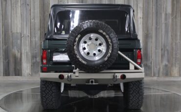 Ford-Bronco-1977-Restomod-9