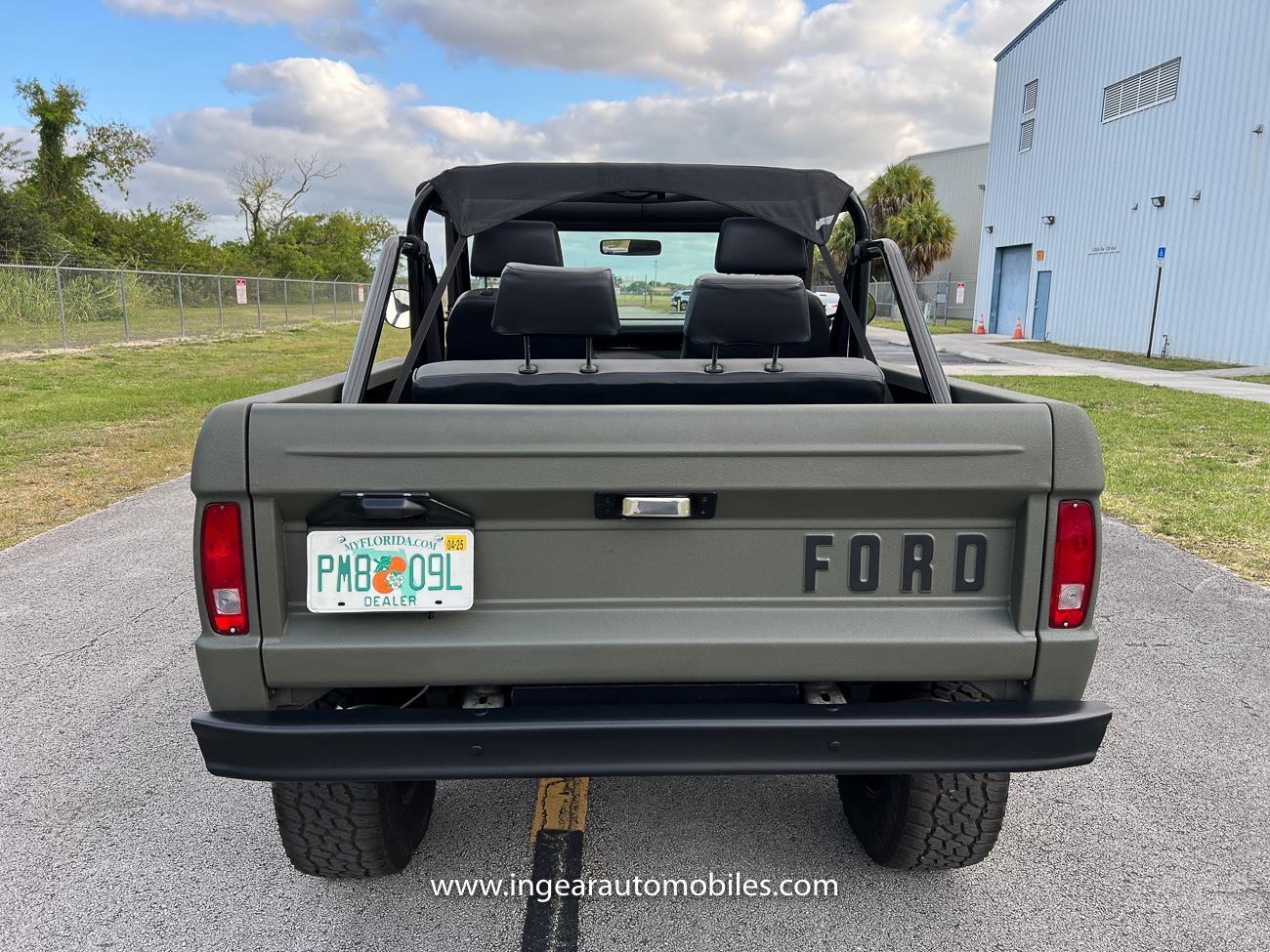 Ford-Bronco-1977-SUV-10