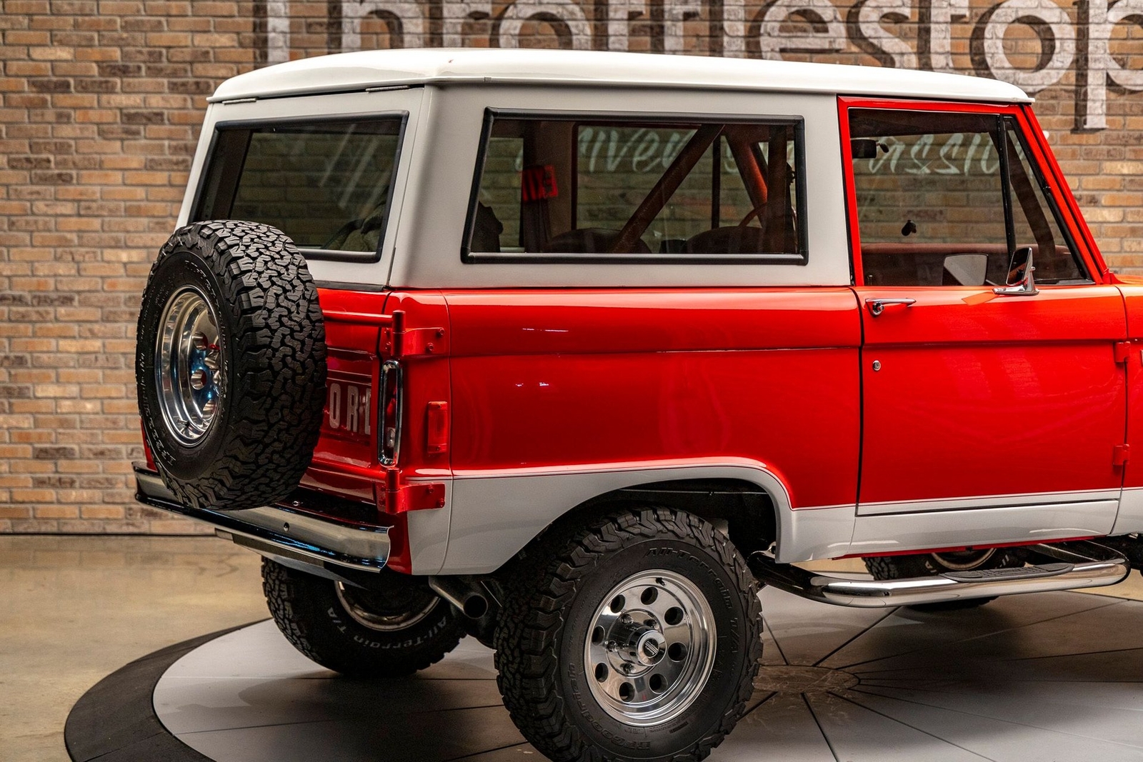 Ford-Bronco-1977-SUV-12