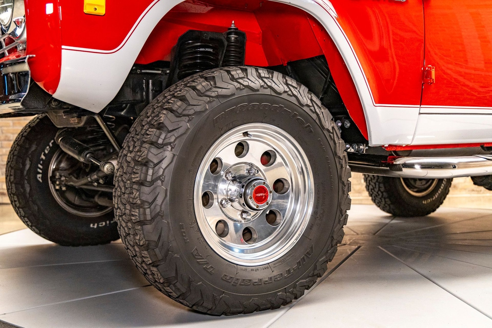 Ford-Bronco-1977-SUV-14