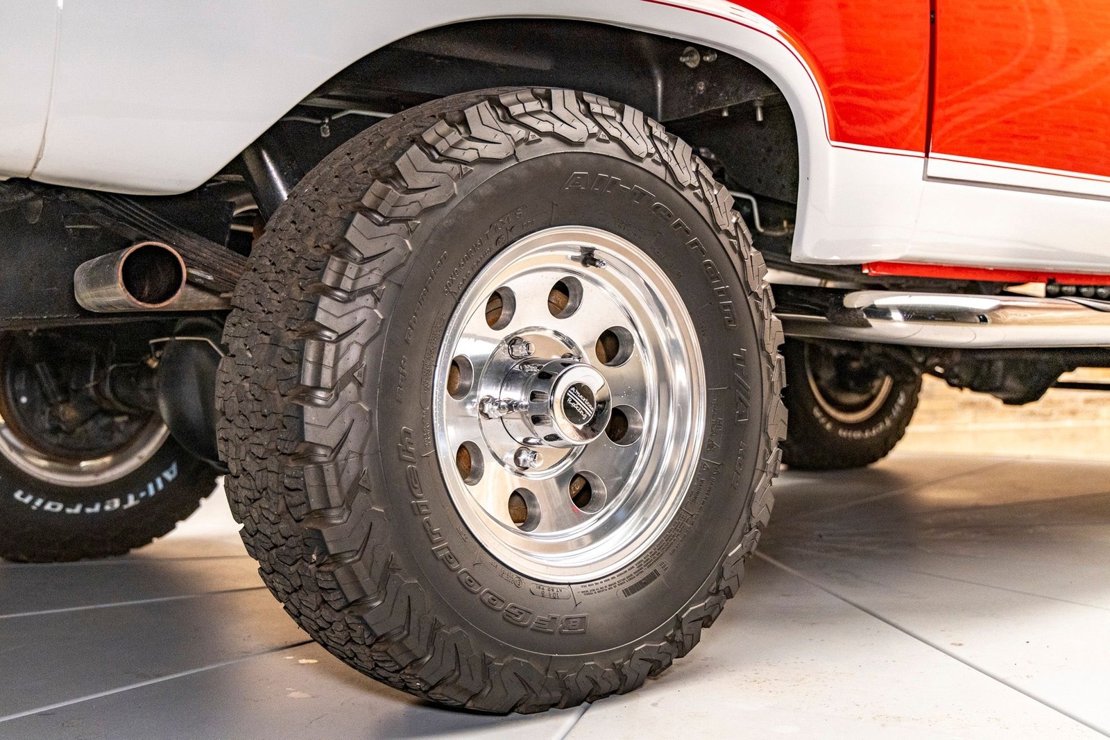 Ford-Bronco-1977-SUV-16