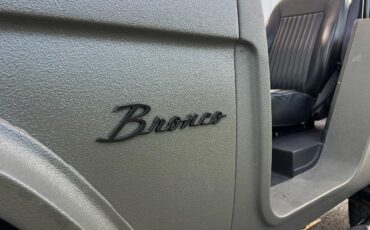 Ford-Bronco-1977-SUV-23