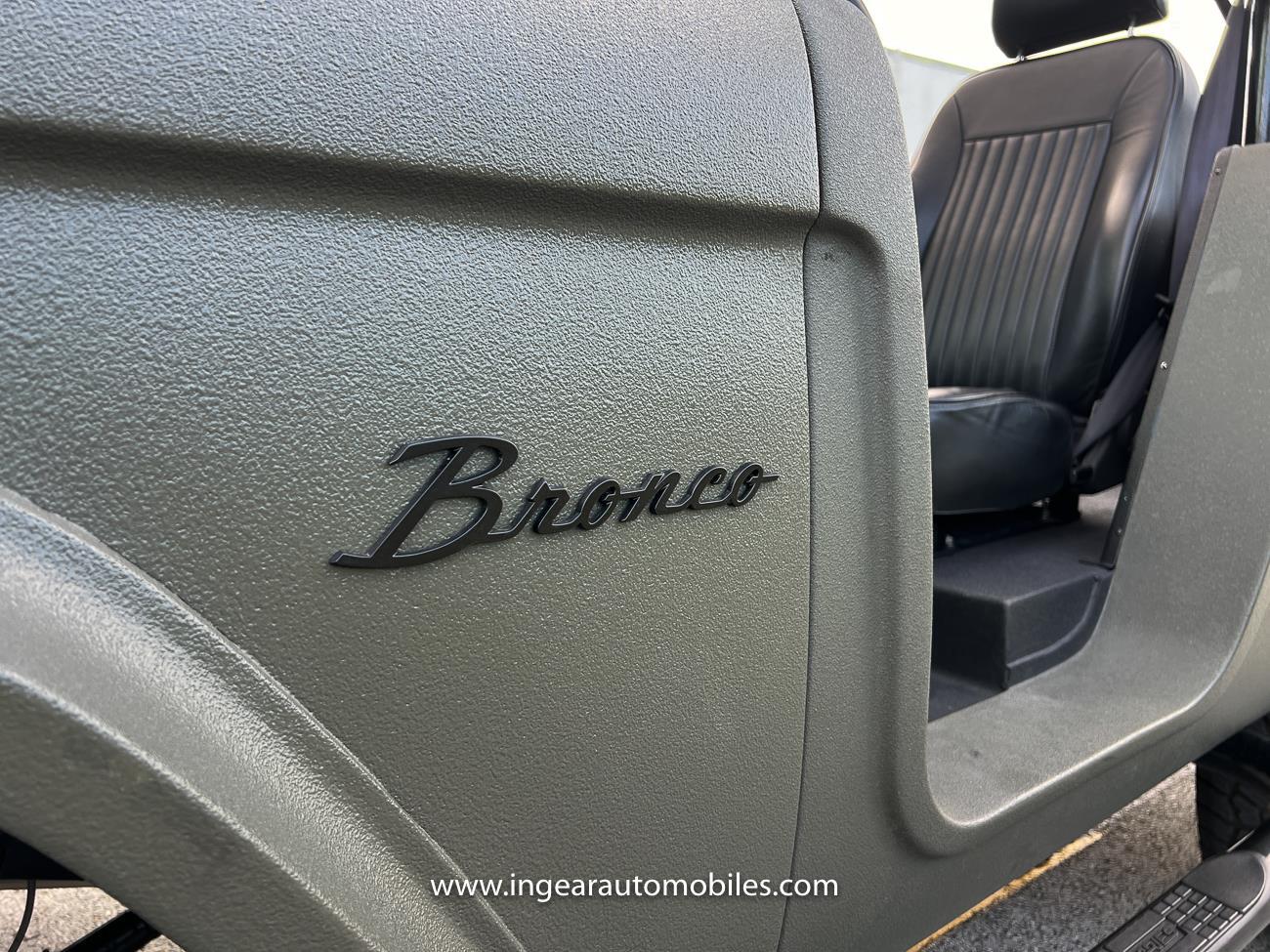 Ford-Bronco-1977-SUV-23