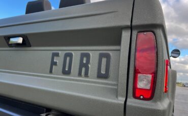 Ford-Bronco-1977-SUV-29