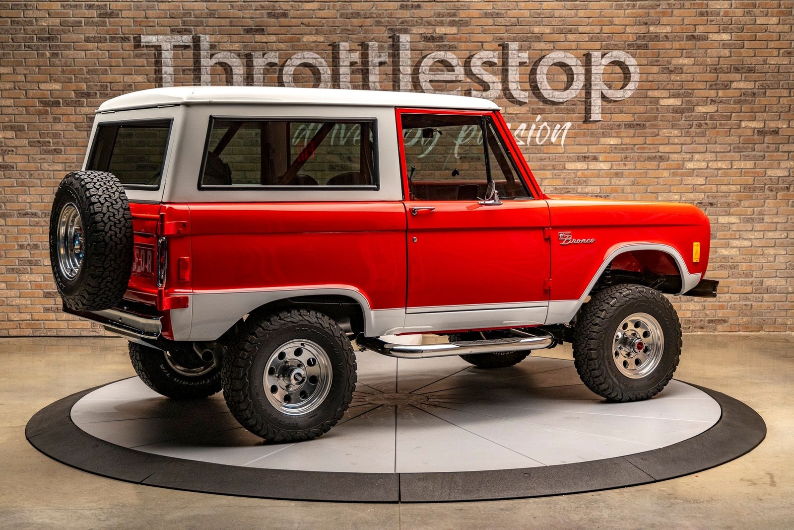 Ford-Bronco-1977-SUV-5