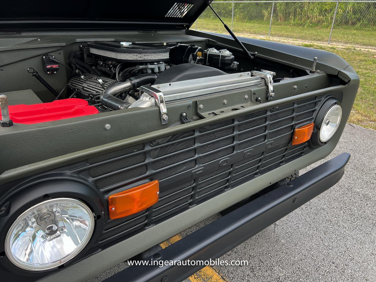 Ford-Bronco-1977-SUV-5