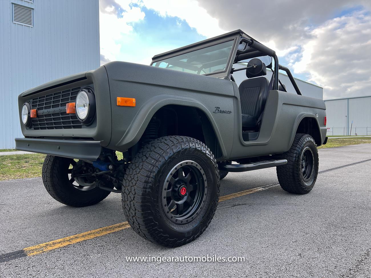Ford-Bronco-1977-SUV-7