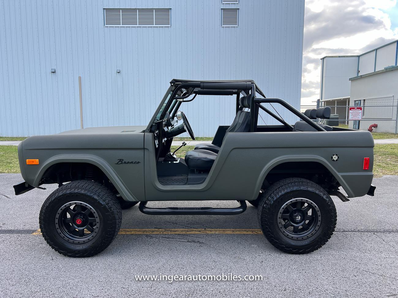 Ford-Bronco-1977-SUV-8