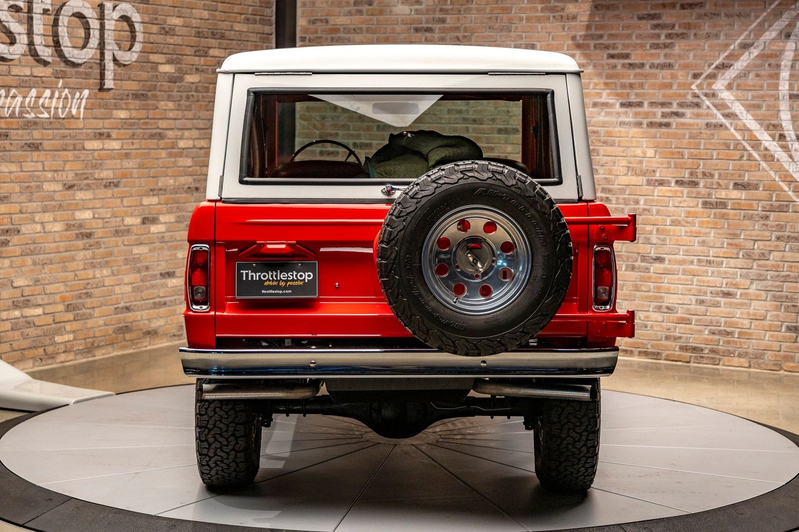 Ford-Bronco-1977-SUV-9