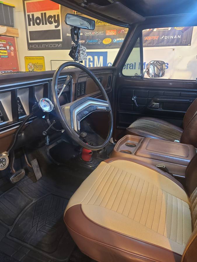 Ford-Bronco-1978-4