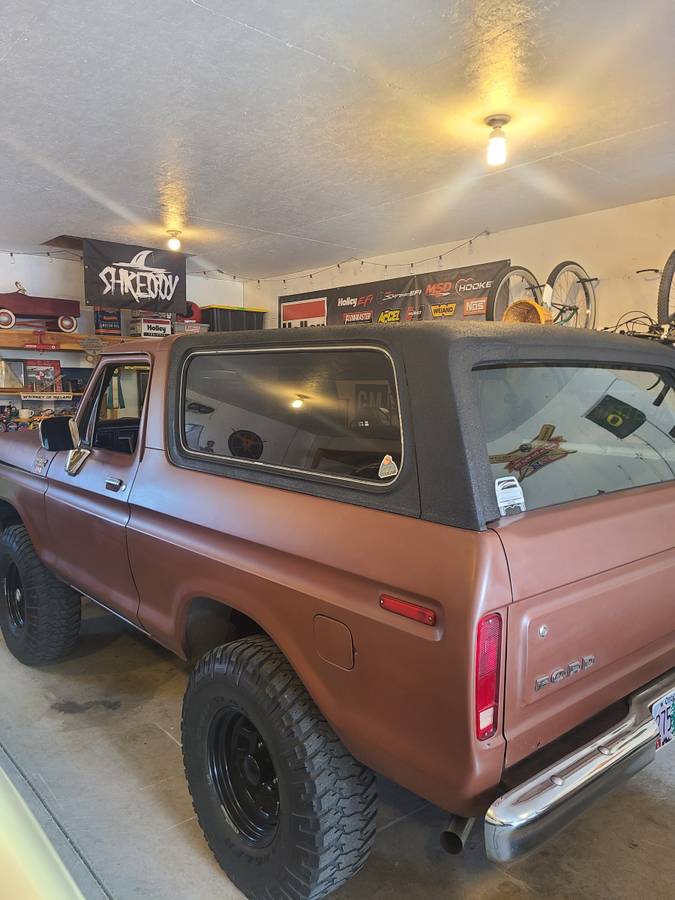 Ford-Bronco-1978-9