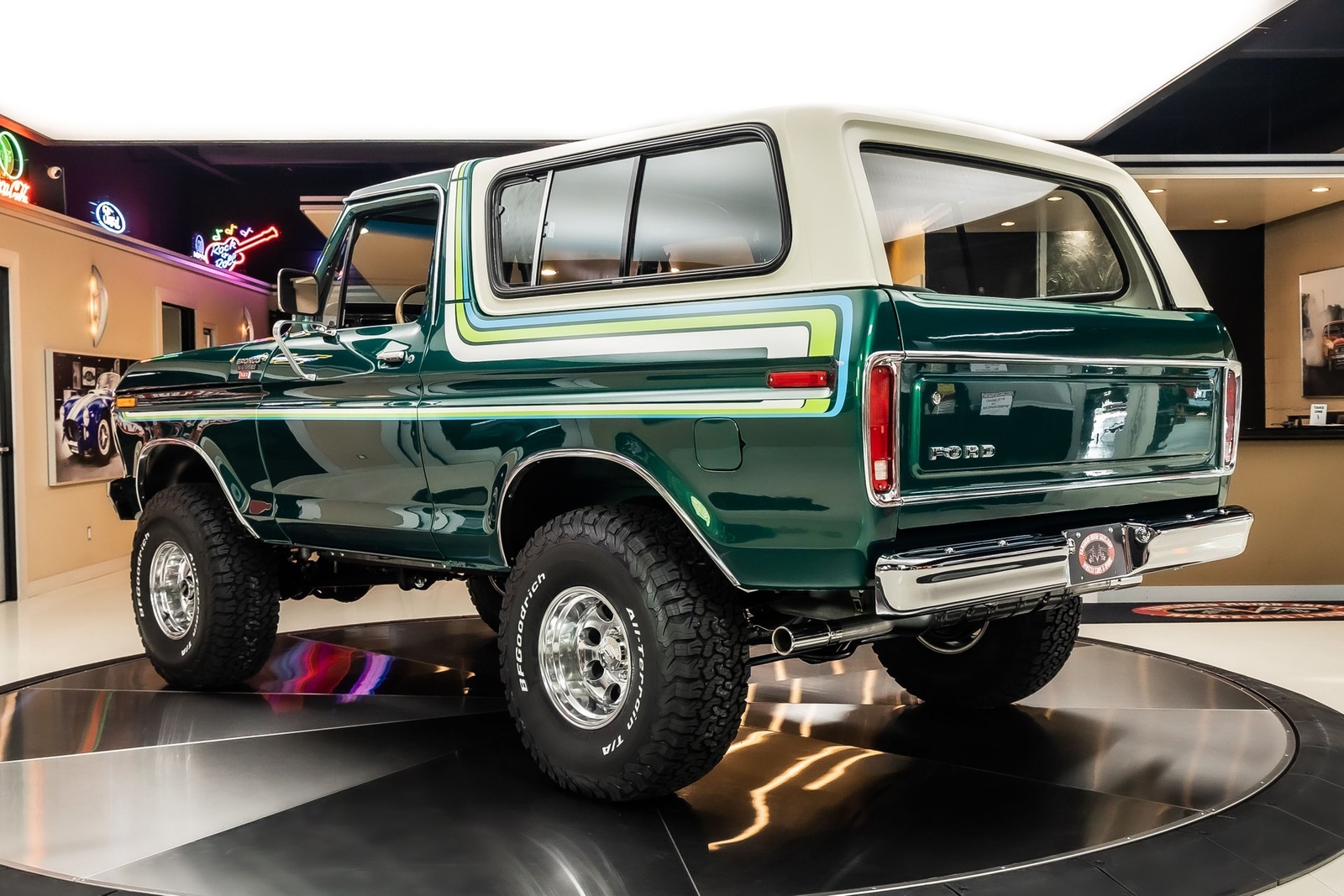 Ford-Bronco-1978-SUV-17