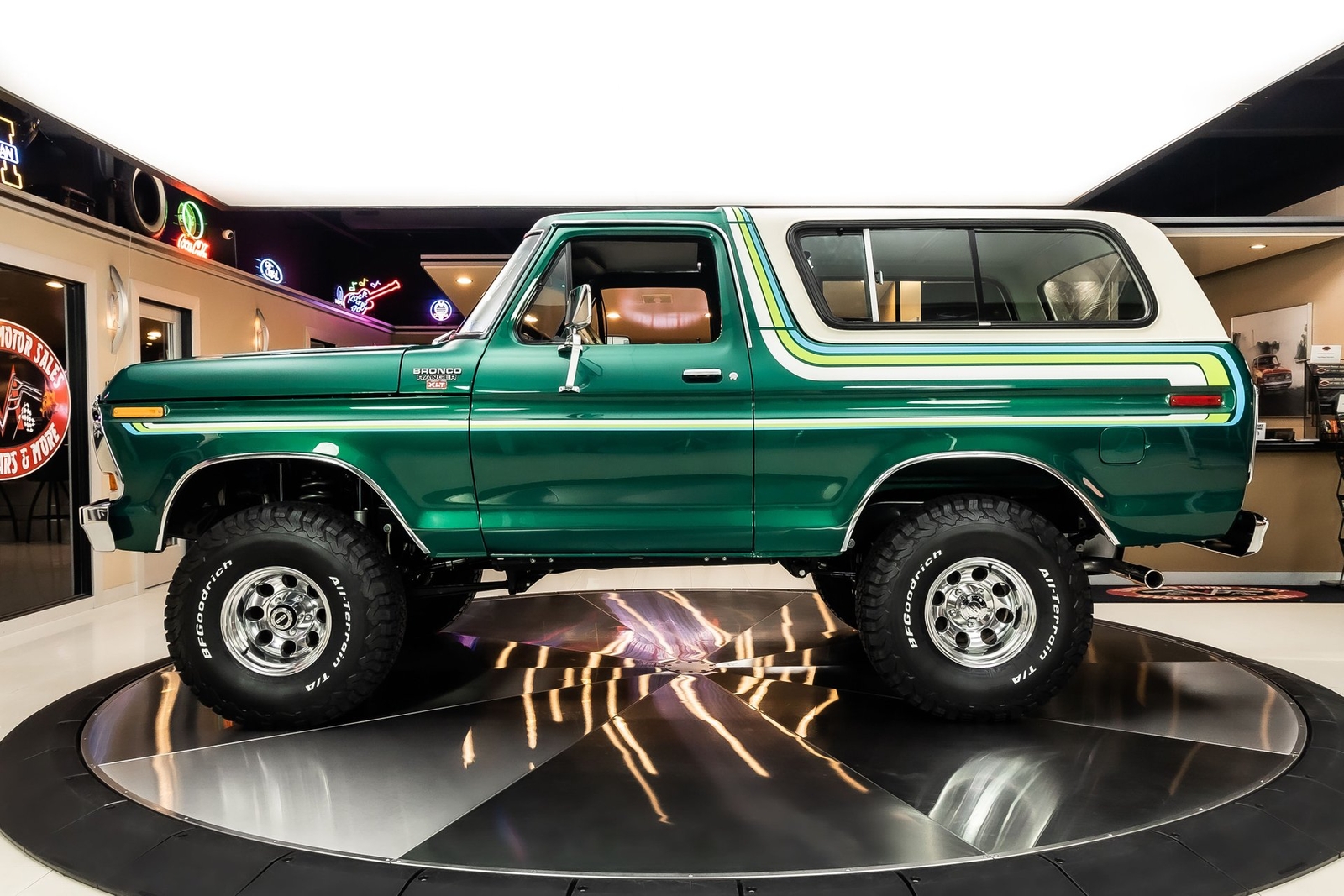 Ford-Bronco-1978-SUV-19