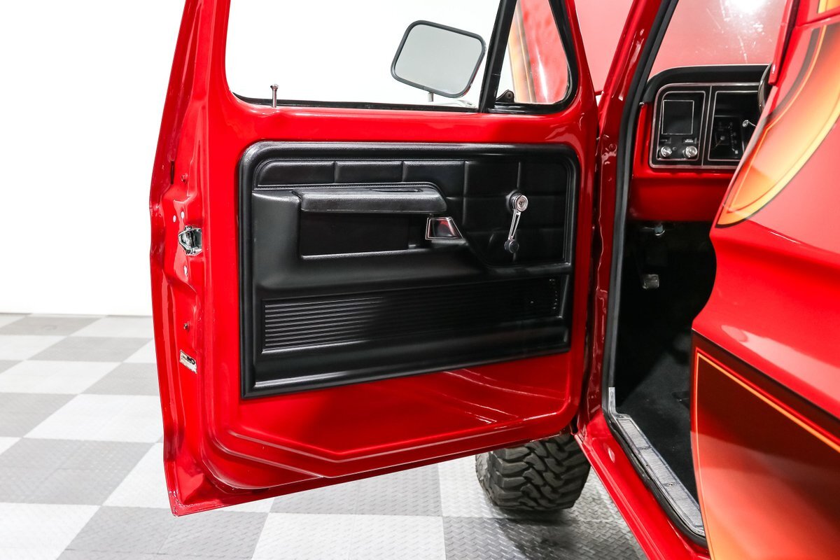 Ford-Bronco-1979-SUV-11