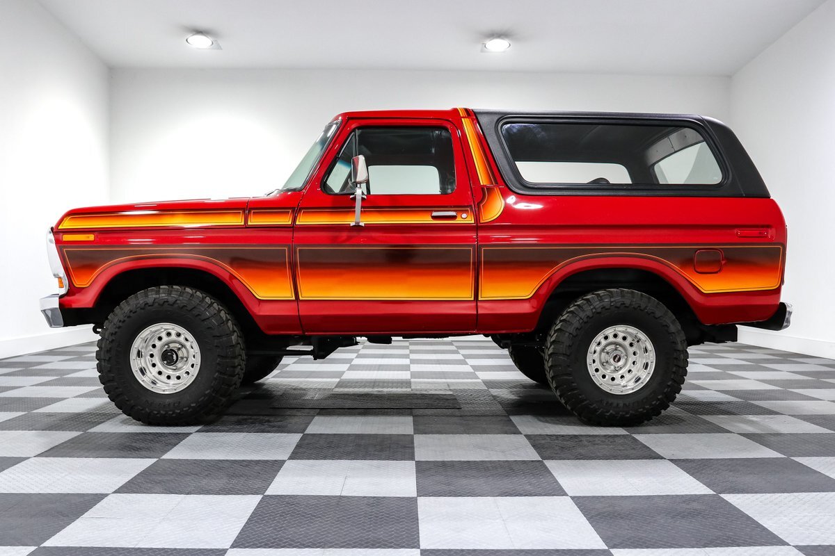 Ford-Bronco-1979-SUV-3