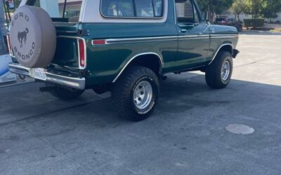 Ford Bronco  1979 green