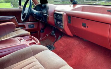 Ford-Bronco-1987-SUV-1